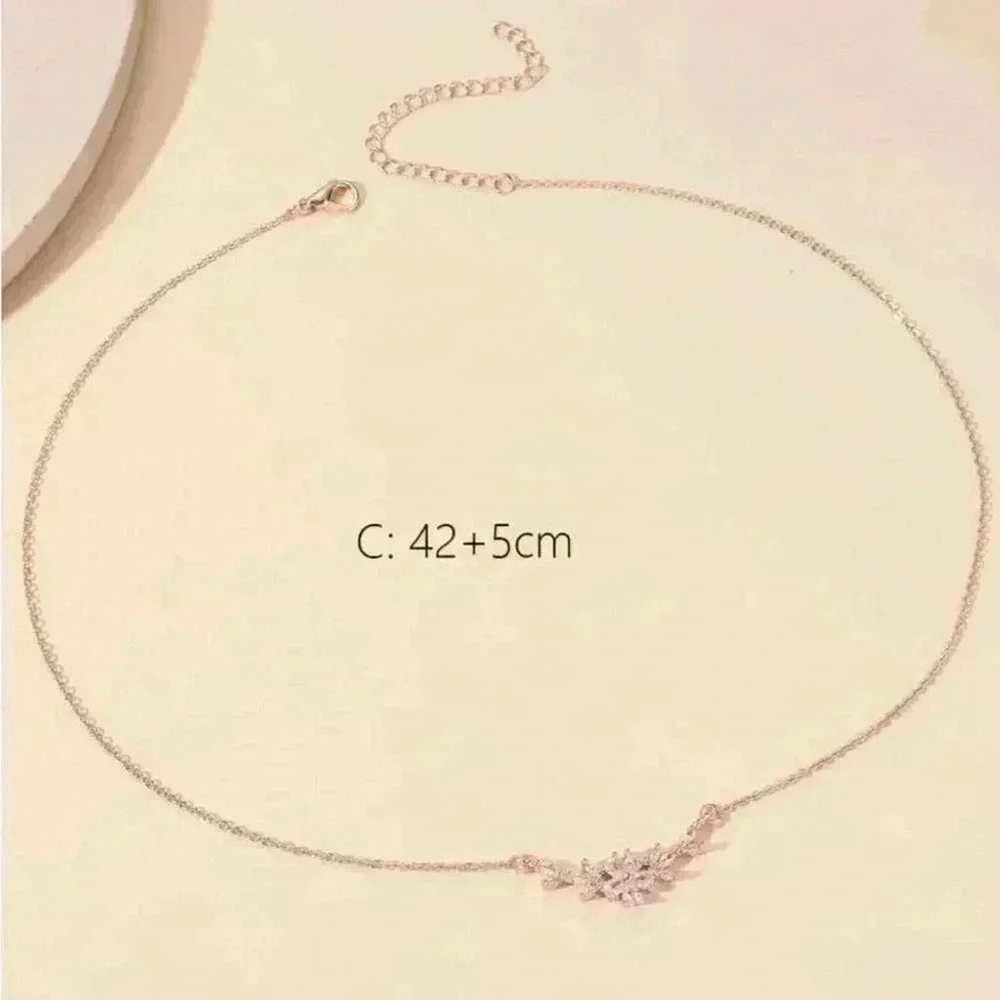 ⚠️Clearance Flower Charm Necklace Rose Gold - Picture 3 of 3